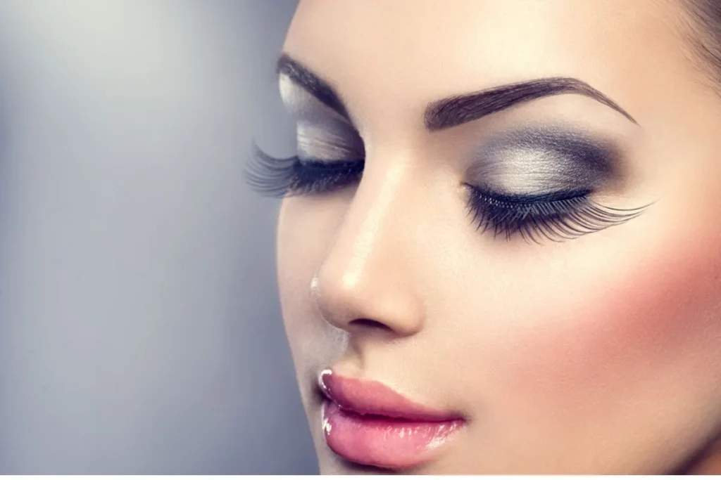 Best Eyeshadow Colors to Enhance Your Hazel Eyes