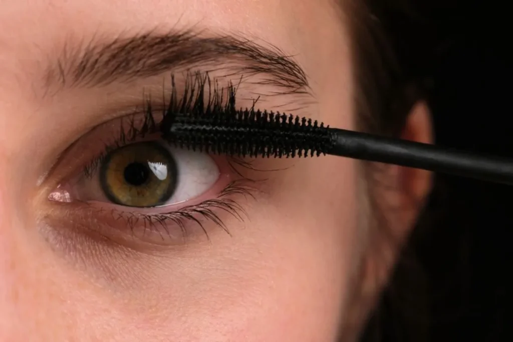 Mascara and Brands for a Smokey Eye on Hazel Eyes